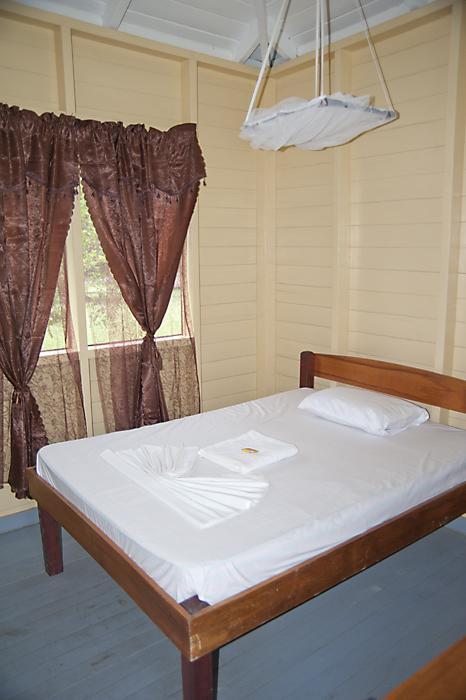 Iwokrama River Lodge Makari Room photo
